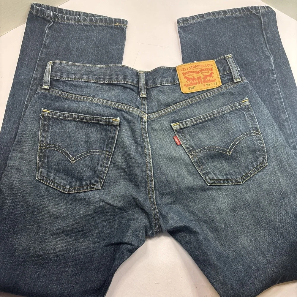 Levi's 514 Denim Jeans Men's 32x31‎ Blue Dark Wash Straight Leg Stretch Pockets